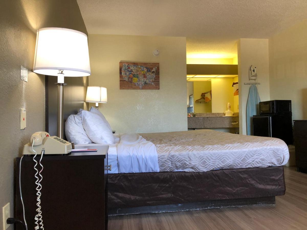 Econo Lodge Dothan Eksteriør billede