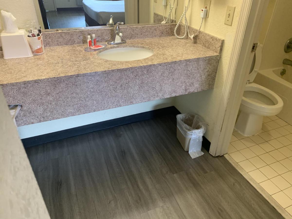 Econo Lodge Dothan Eksteriør billede
