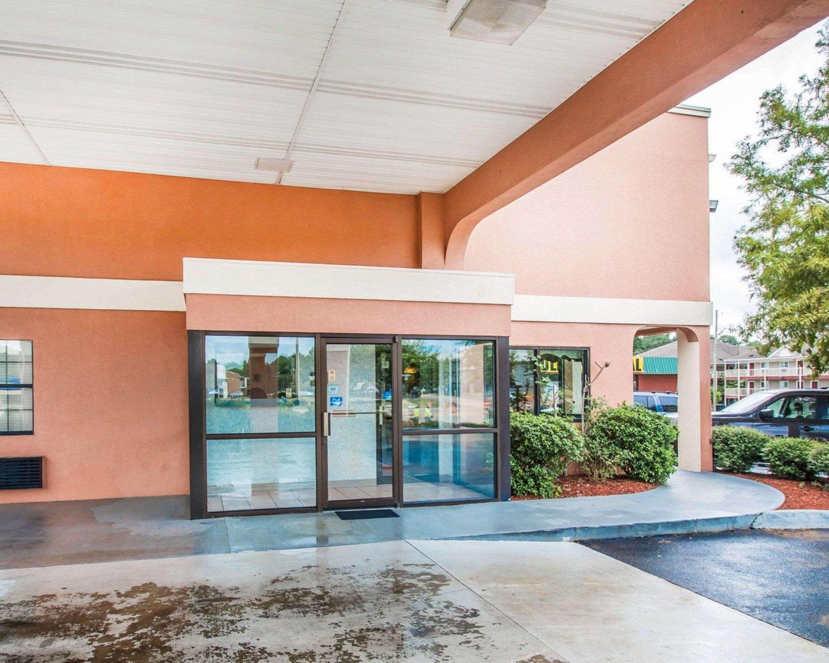 Econo Lodge Dothan Eksteriør billede
